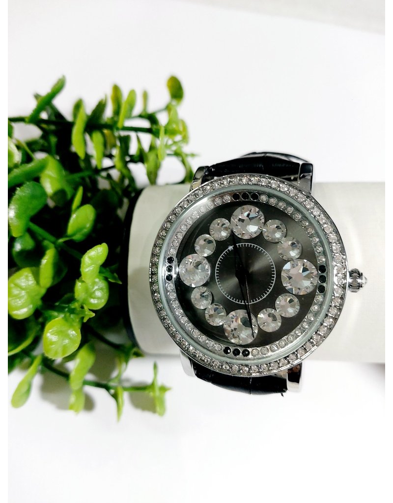 WTA0035 - Black and silver watch
