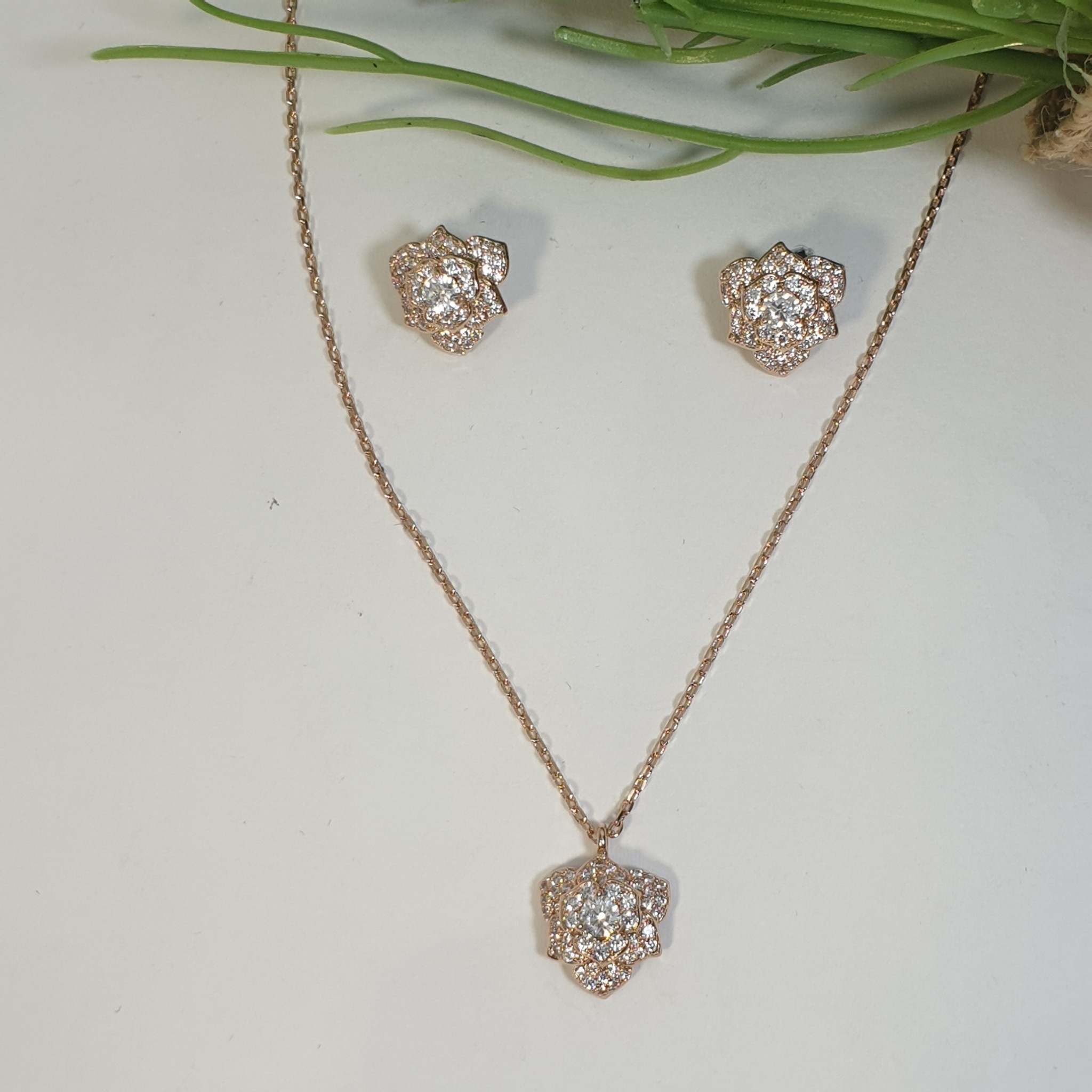 csc0029rosegoldrosenecklaceset.jpg