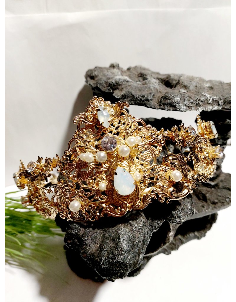 50313098 GOLD  TIARA