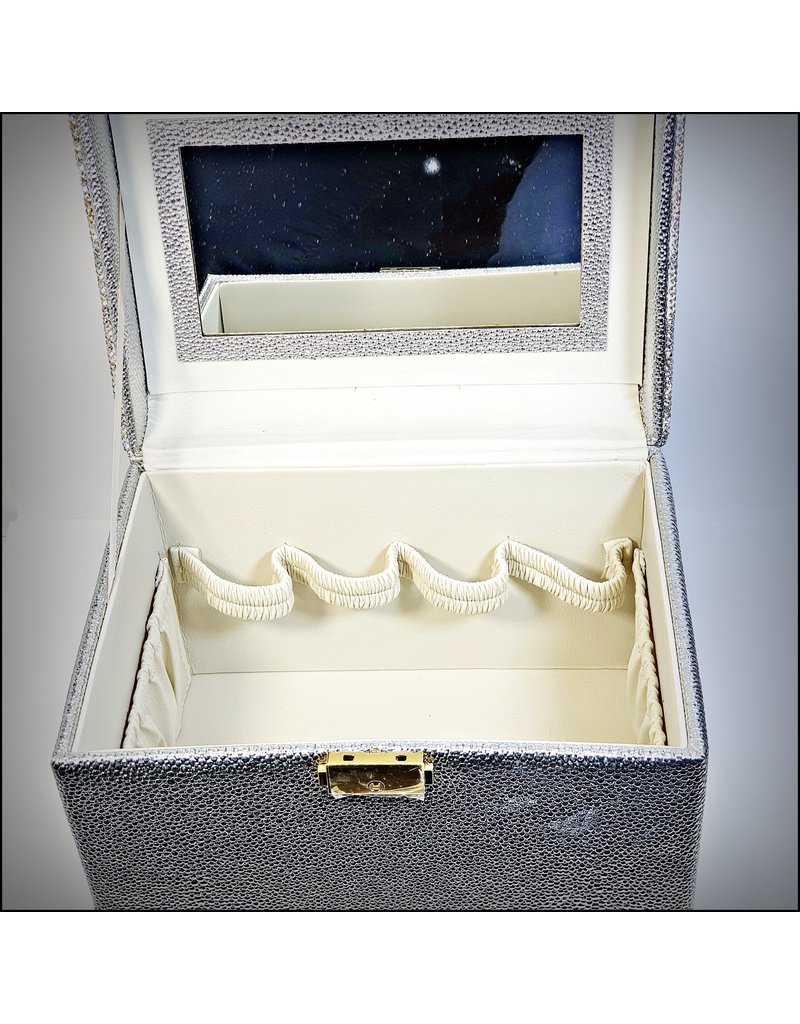 HRG0027 - Silver Vanity Box