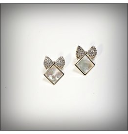ERH0193 - Gold Bow Diamond  Earring