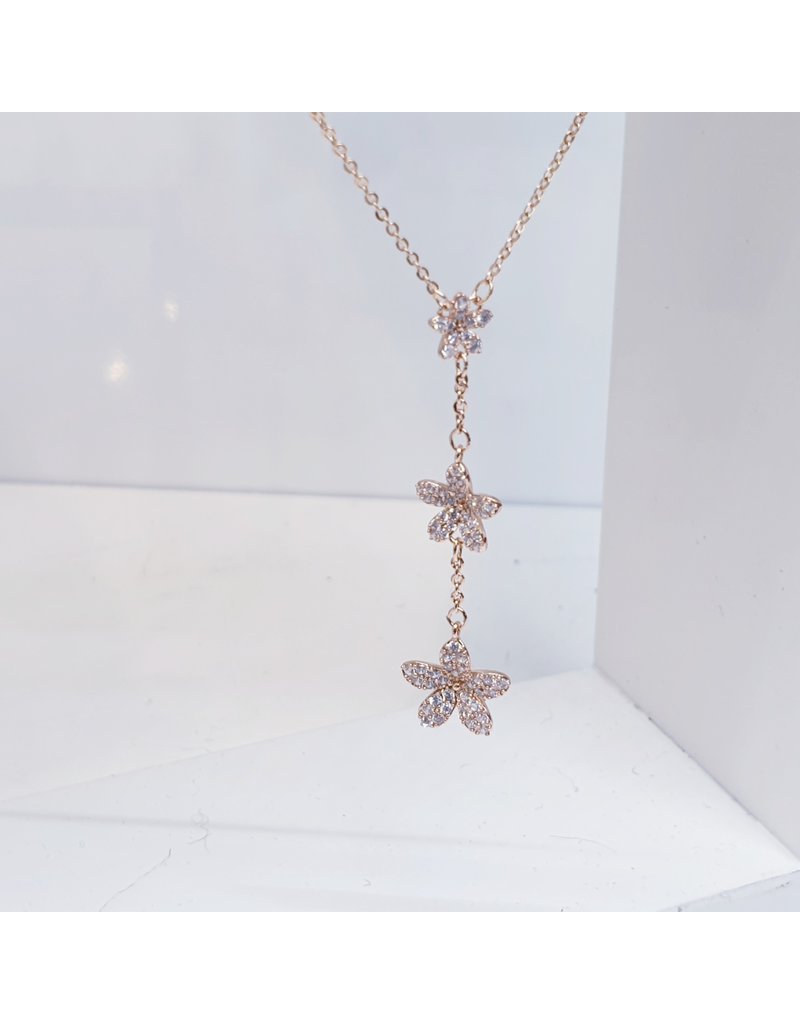 SCE0031 -Rose Gold, 3 Flowers  Short Necklace