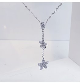 SCE0034 -Silver, 3 Flowers  Short Necklace
