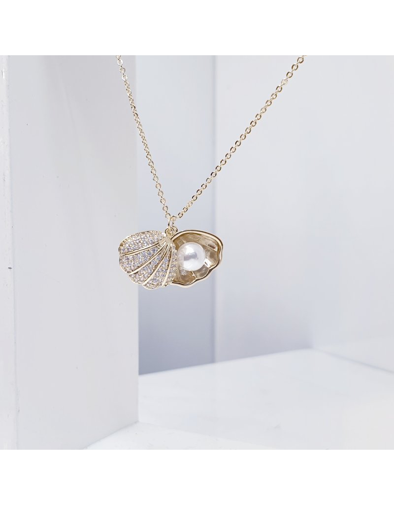 SCE0035 -Gold, Shell Short Necklace