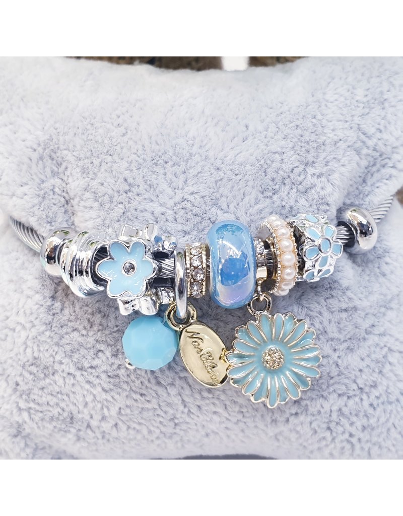 BAF0072 - Baby Blue, Teal, Flower Charm Bracelet