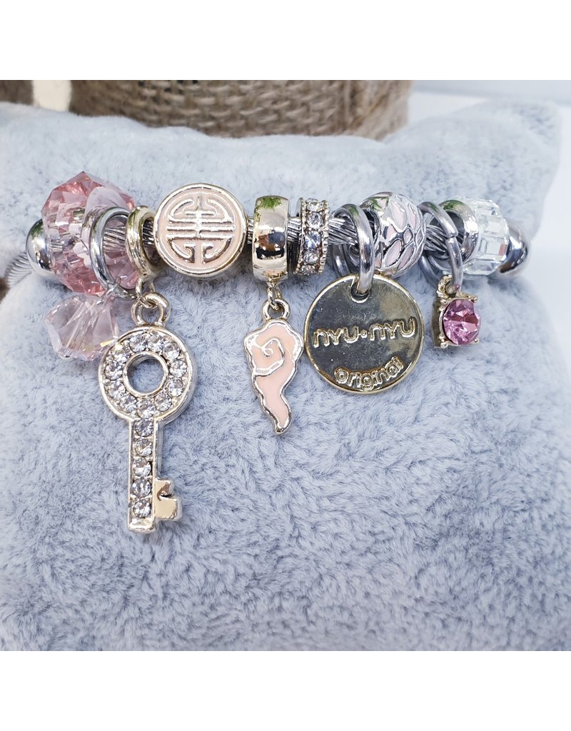 BAF0113 - Pink, Key Charm Bracelet