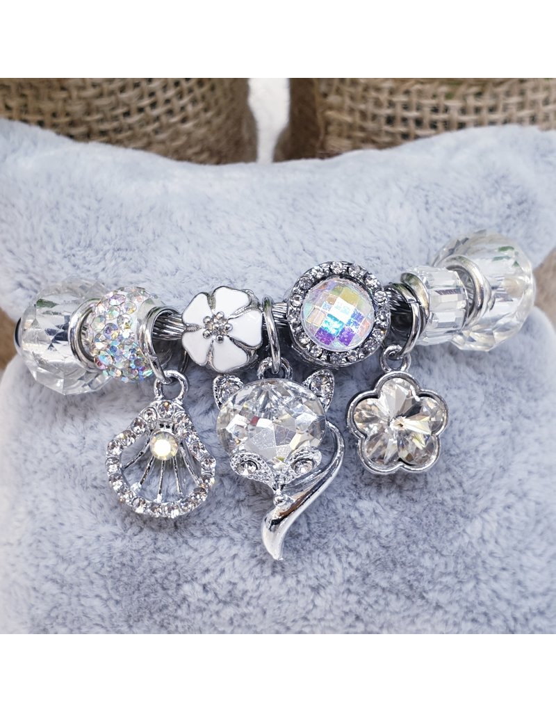 BAF0154 - White, White Flower, Shell Charm Bracelet