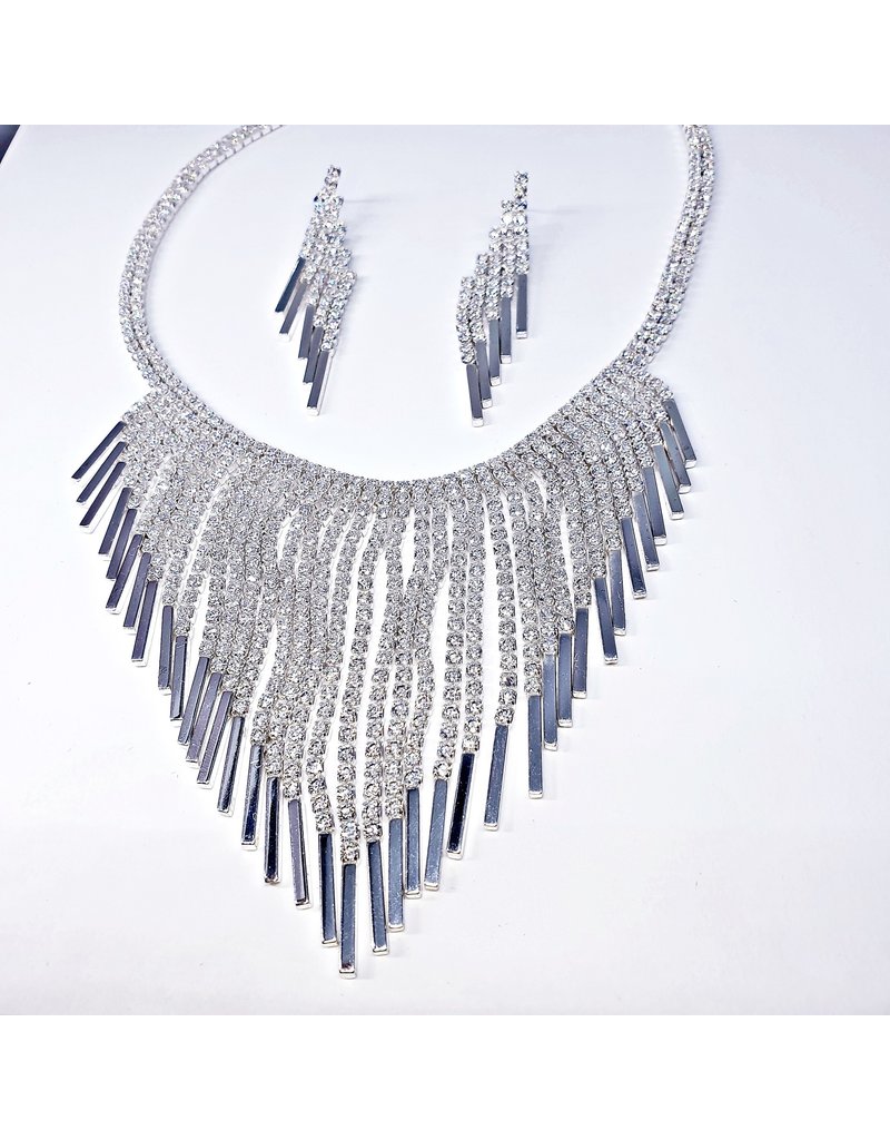 CSE0002 - Silver, Tassle  Fromal Set