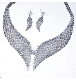 CSE0027 - Silver, Monochrome Leaf Formal Set