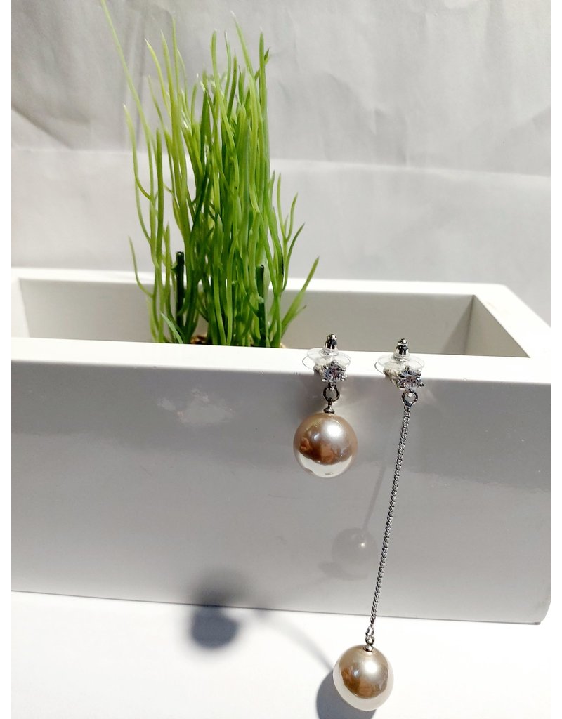 A77 - Pearl Drop