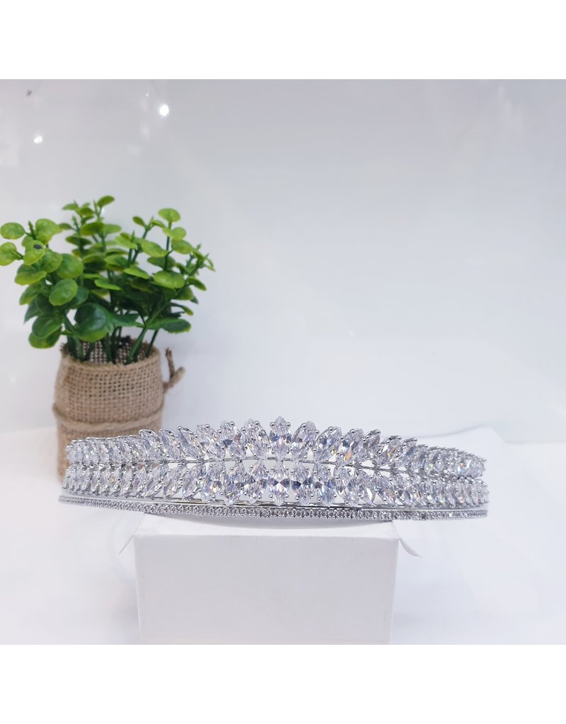 HPH0039 - Silver Tiara
