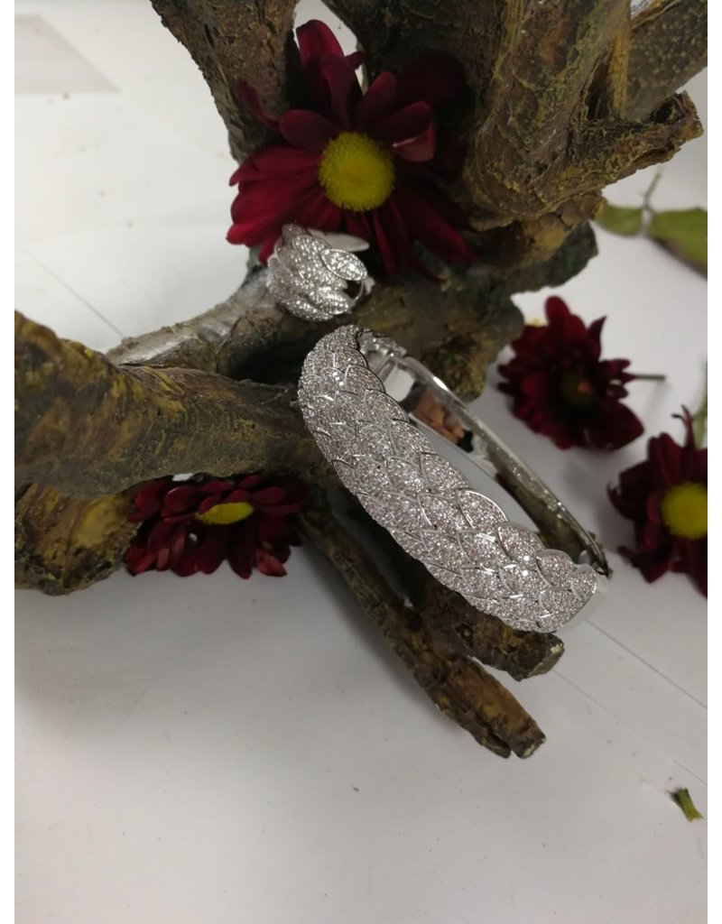 B23 -Silver Bracelet Set Barcode: 191093000000000