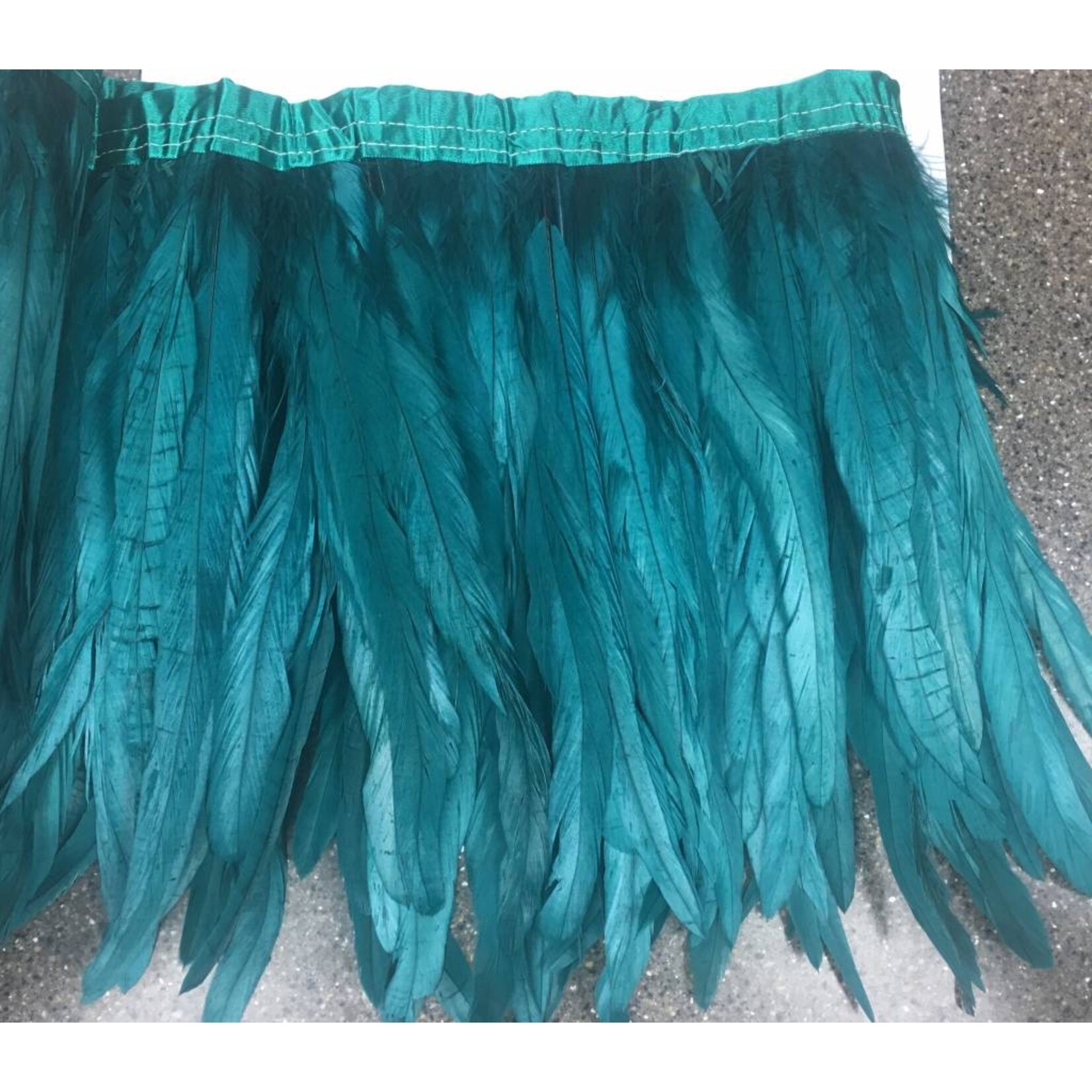 Feathers Strung With Ribbon Premium