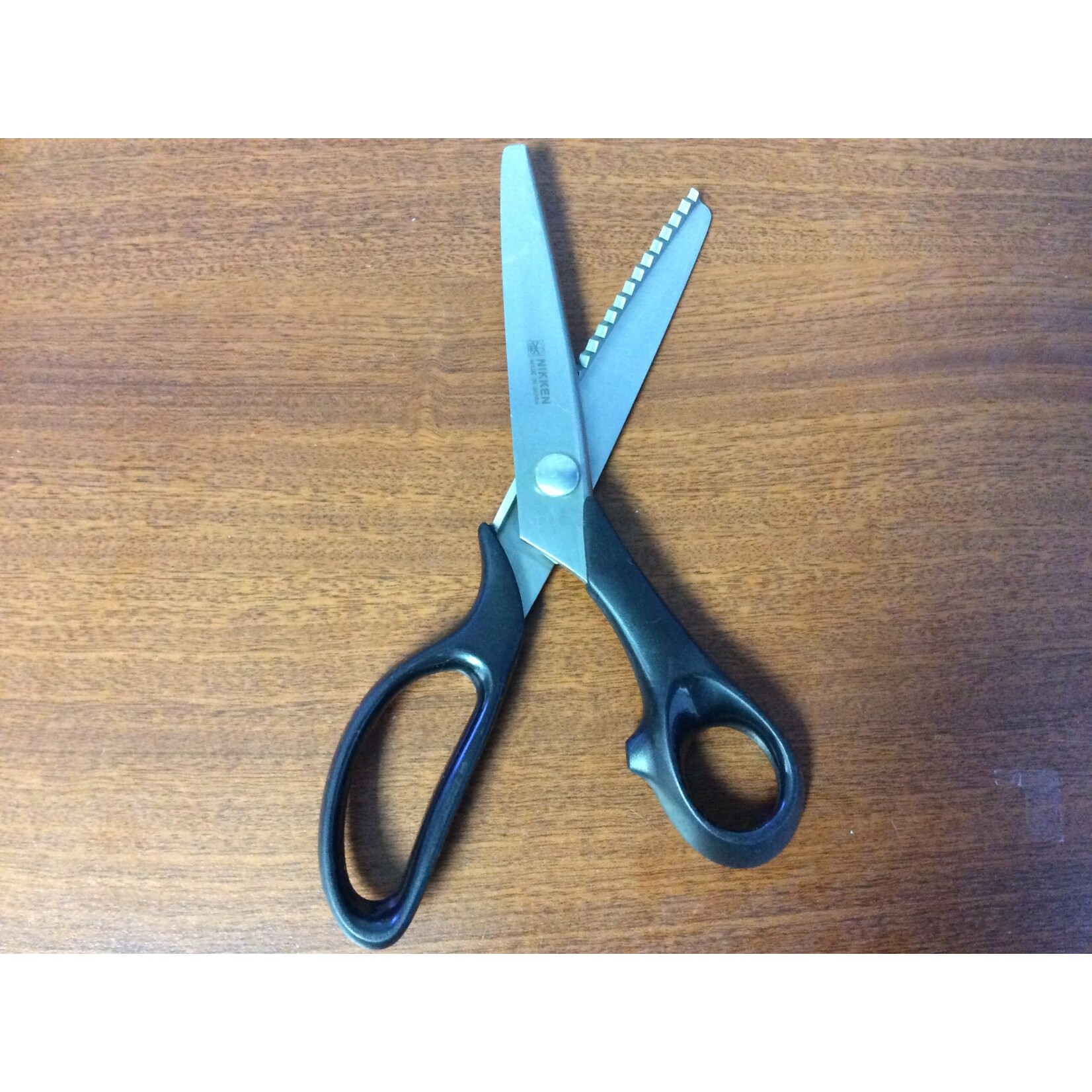 Pinking Shears (Scissors) Black & Silver 8 Inches