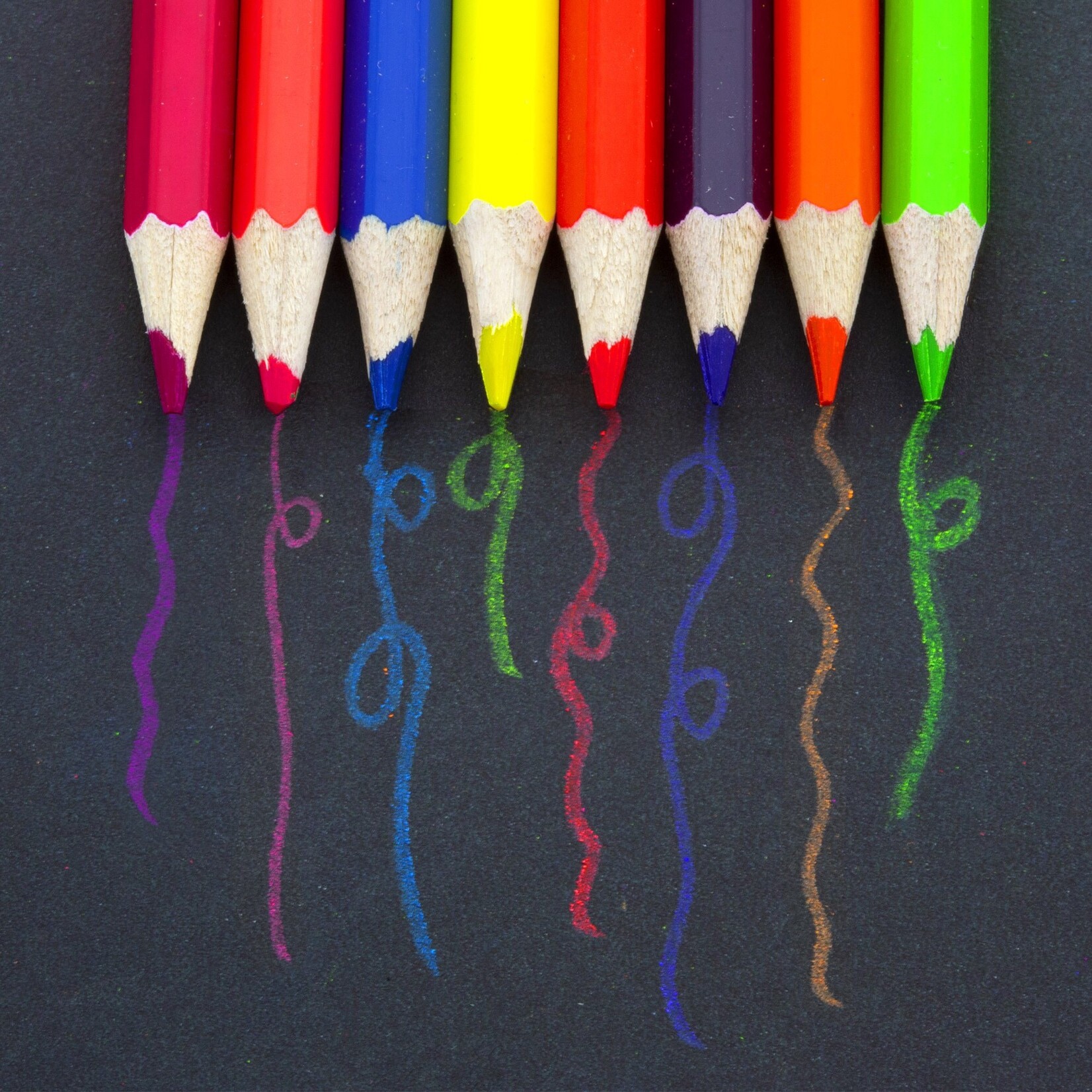 Bazic 8 Neon Coloured Pencils