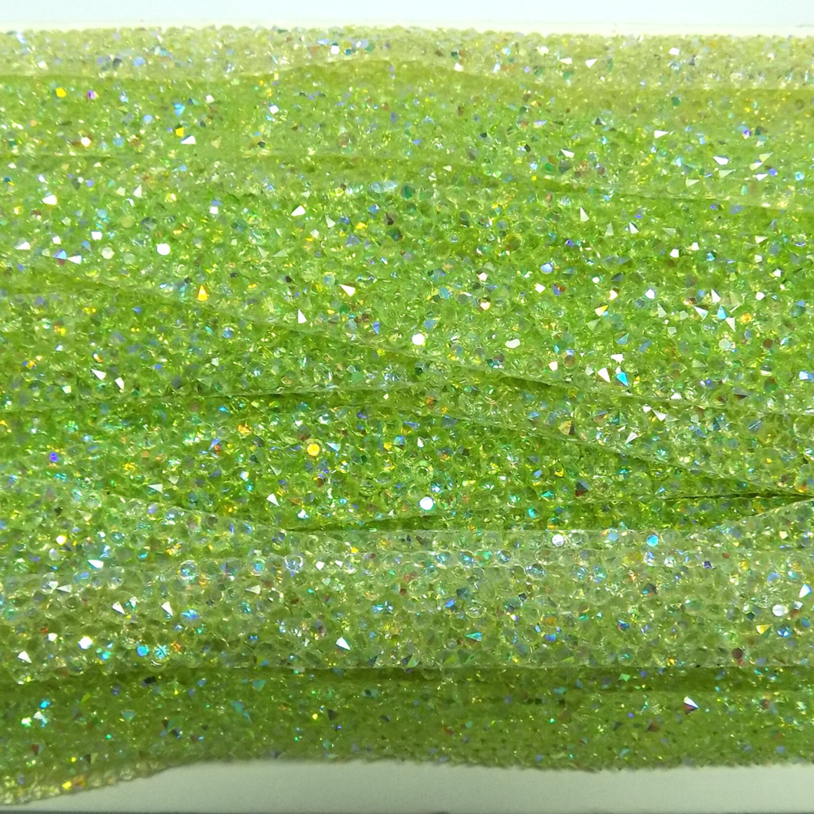 Resin Trimming 1 1/2cm (AB) 25yds/card Lime Green