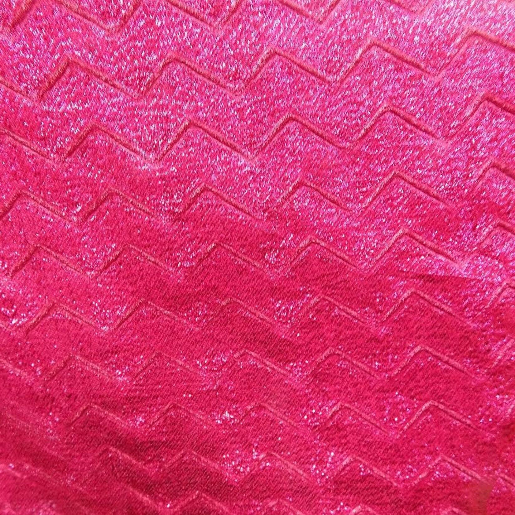 Zig Zag Lame 45 Inches - Fuchsia Pink