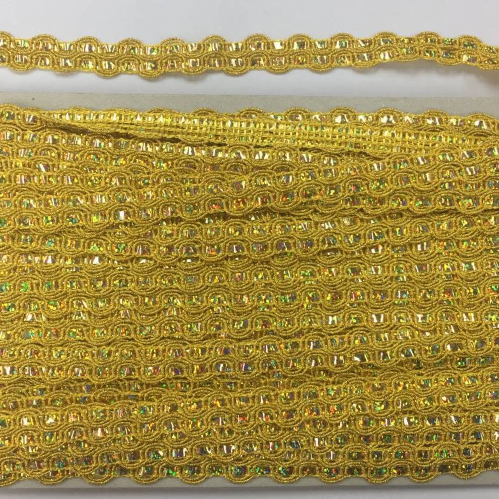 12836 Scallop Braid (card) 36 yards