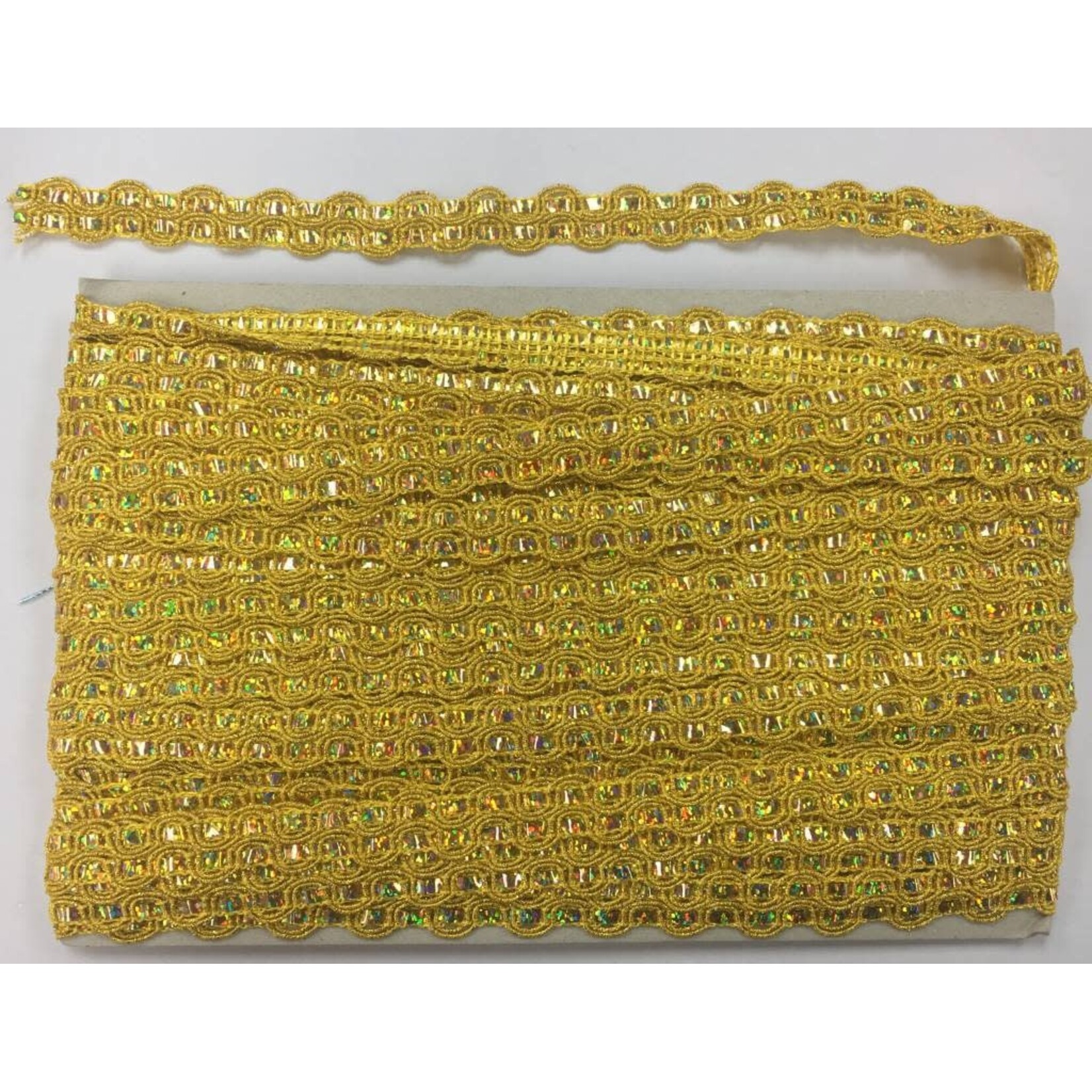 12836 Scallop Braid (card) 36 yards