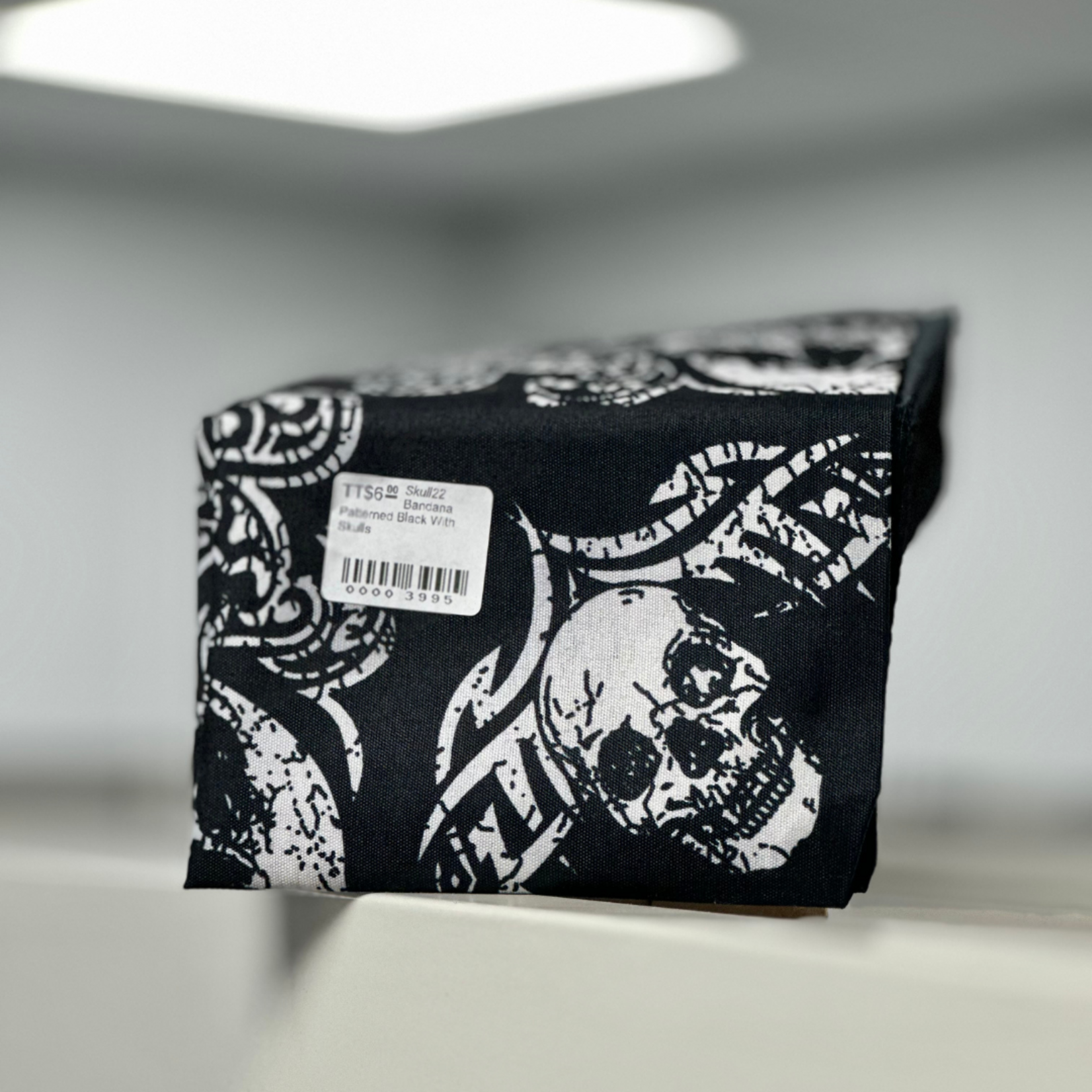 Bandana Patterned Black With Skulls