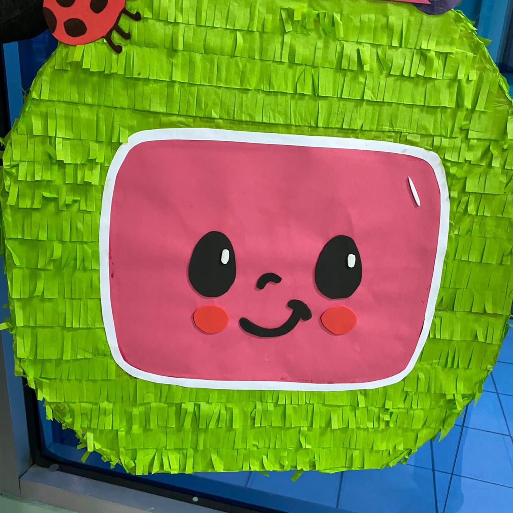 Pinata Coco Melon (Opt 2)