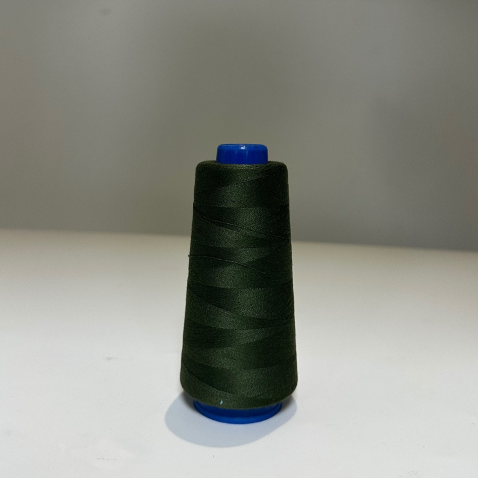 Universal Serging thread 2000 yards