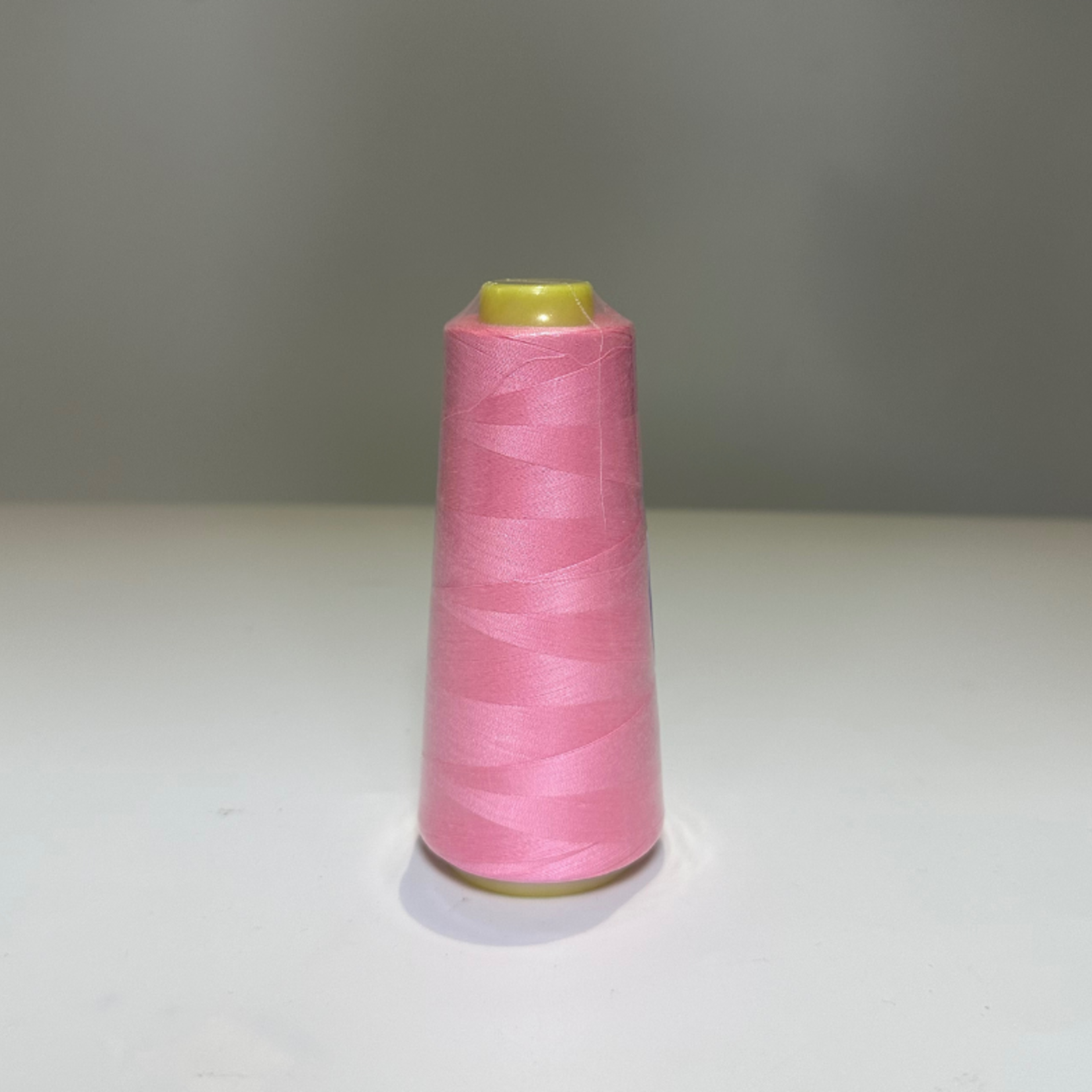 Universal Serging thread 2000 yards