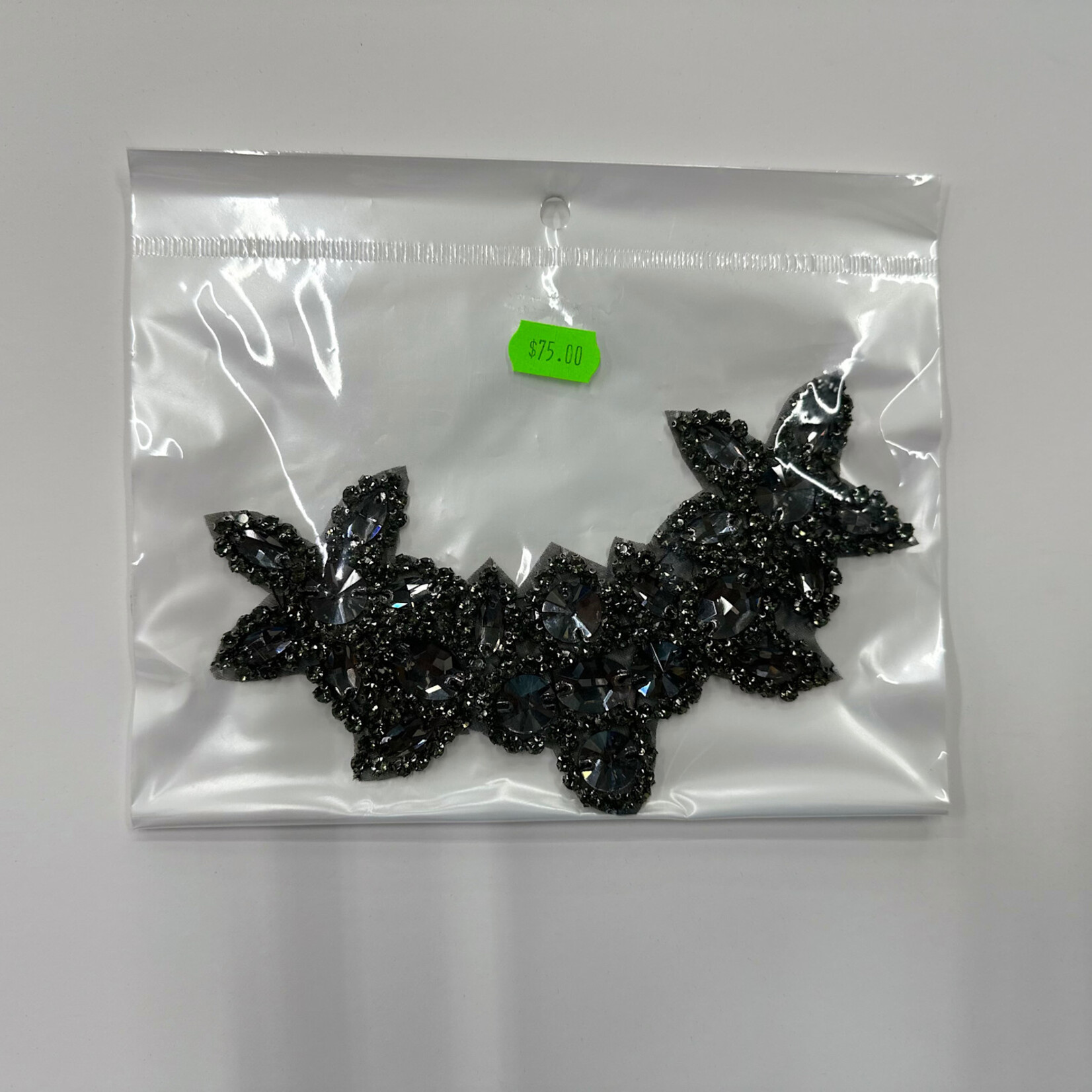 Crystal Motif Jasmine 10x17cm Montana/Black Diamond