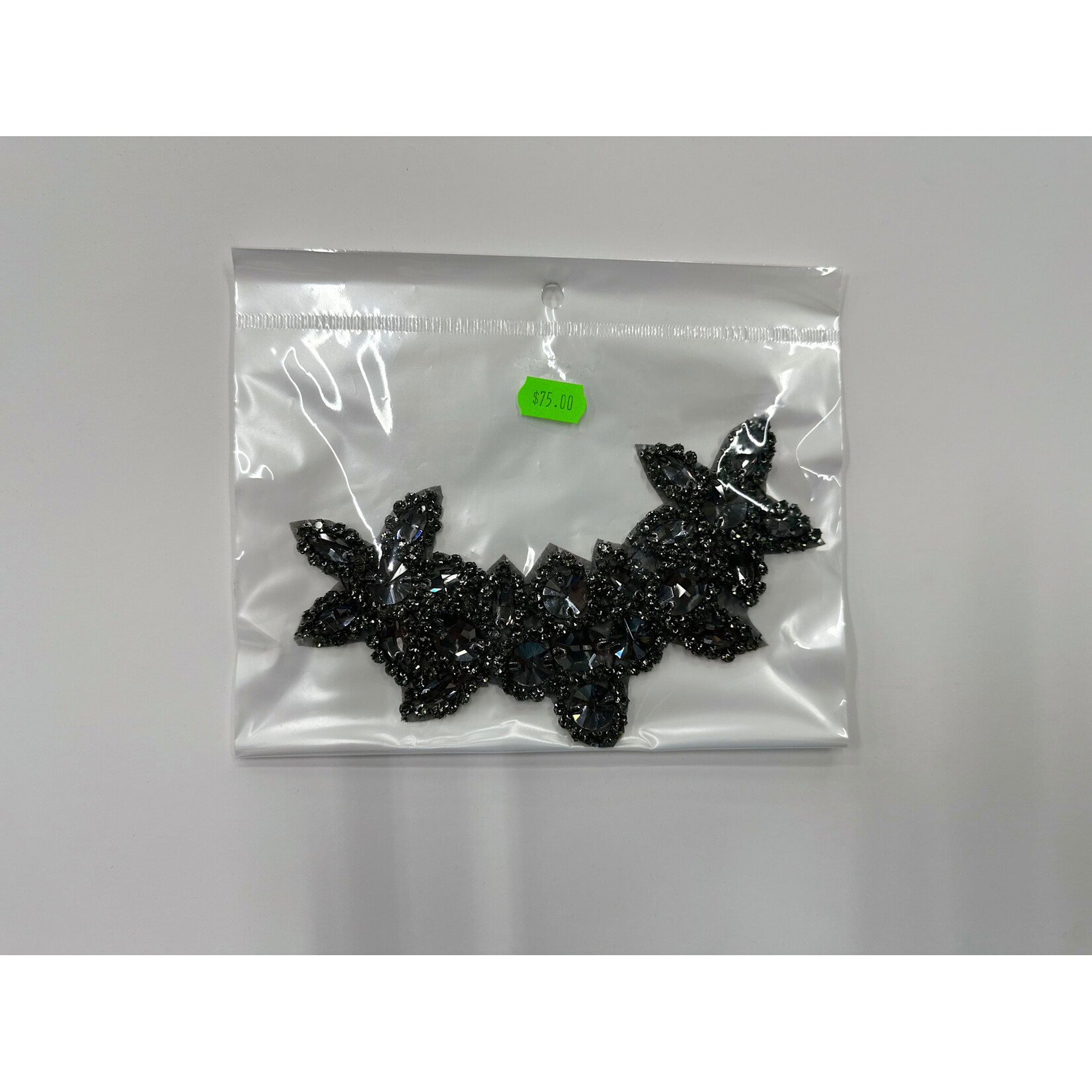 Crystal Motif Jasmine 10x17cm Montana/Black Diamond