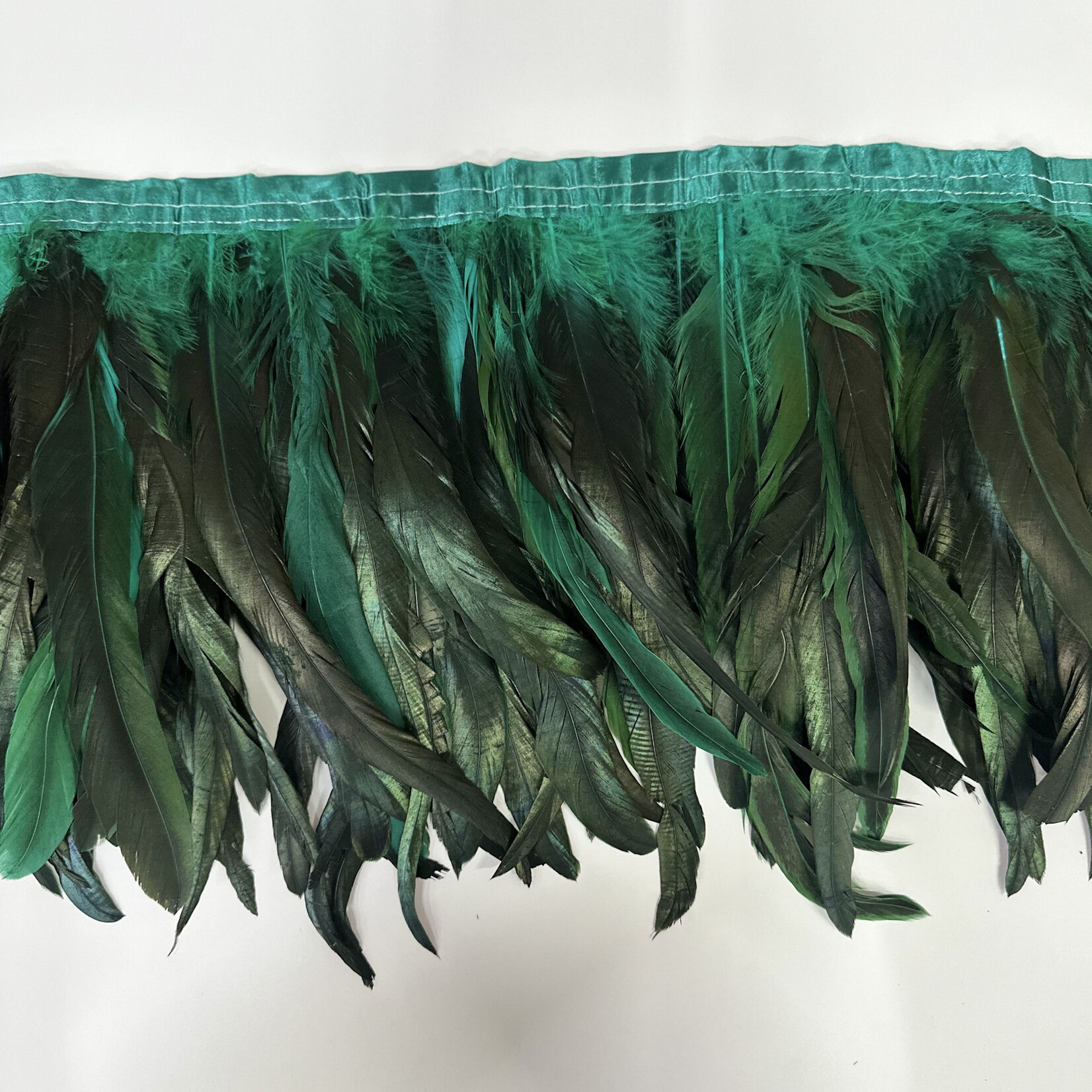 Coque Feathers Value 10-12 Inches 1 Yard Irr. Green