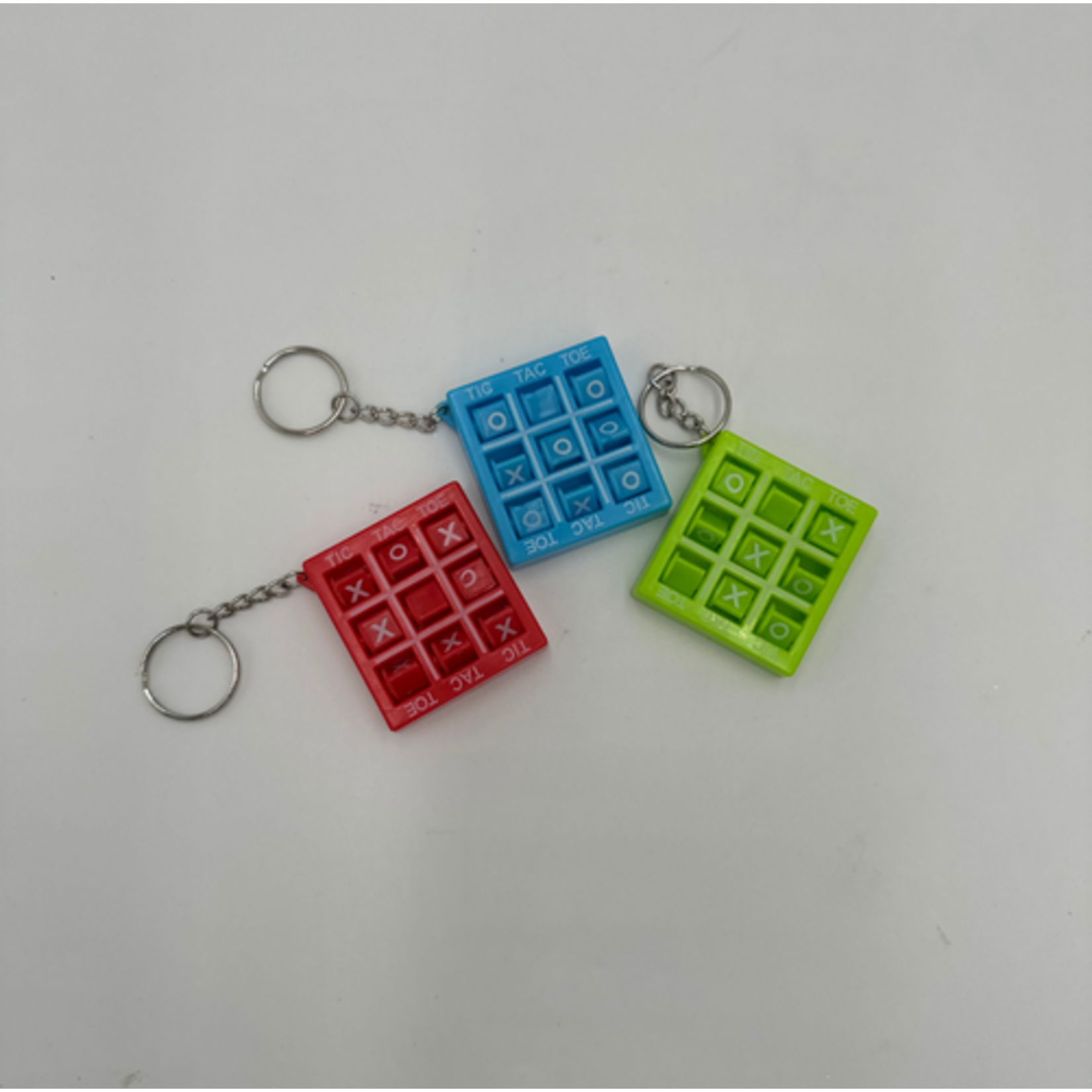 3CT TICK TAC TOE KEYCHAIN