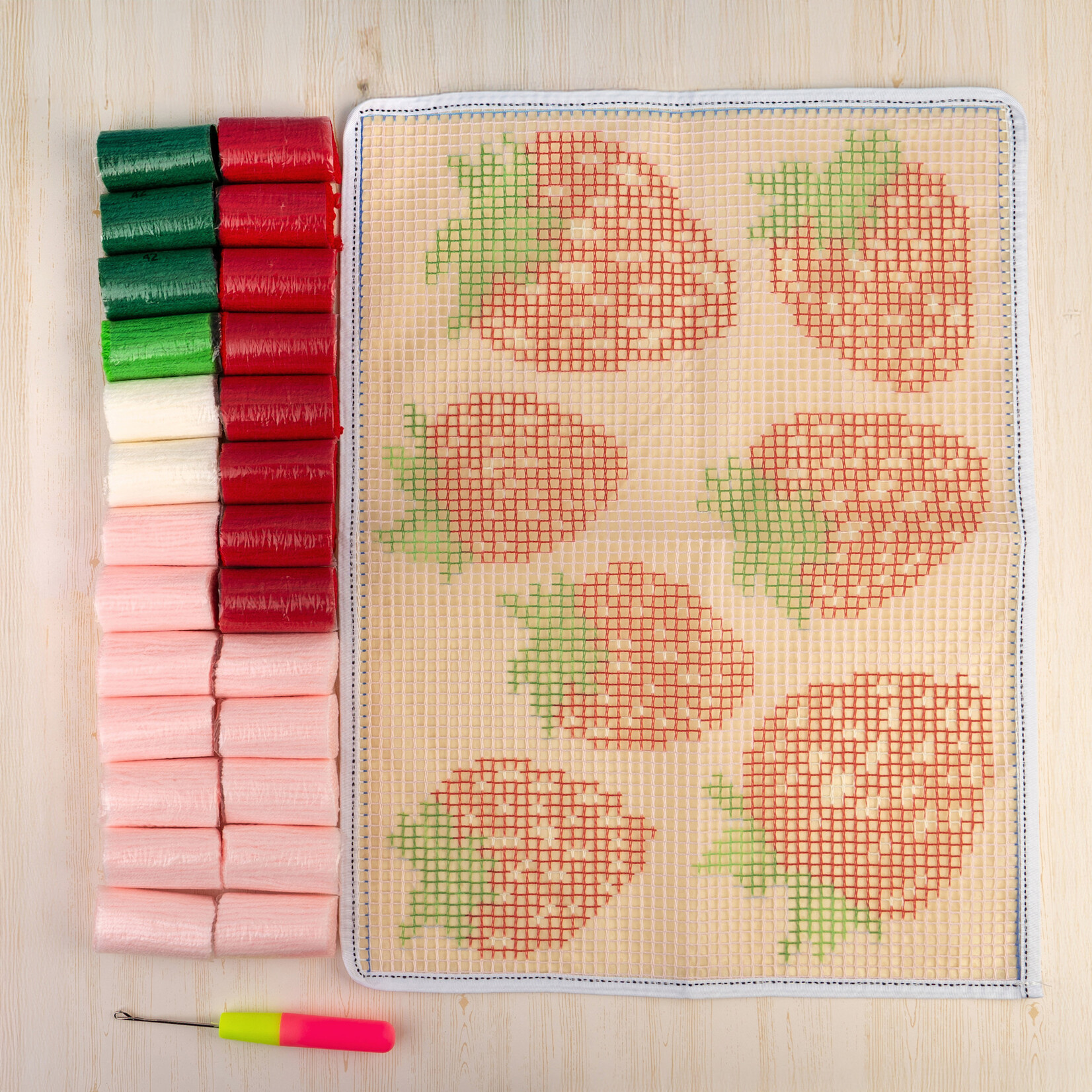 Strawberry Rug - Latch Hook DIY Kit 29pcs Multicolor