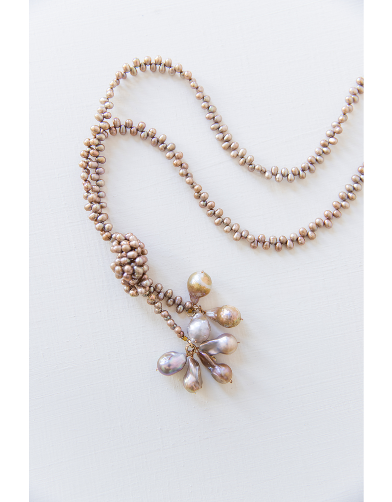 B18  36" Linked Lariat - Cocoa Pearls