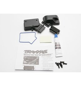 TRAXXAS TRA3924 BOX, RECEIVER (SEALED)/ FOAM PAD/ SILICONE GREASE/2.5X8MM BCS (2)/ 3X10MM CCS (2)/ 3X15MM CCS (2)