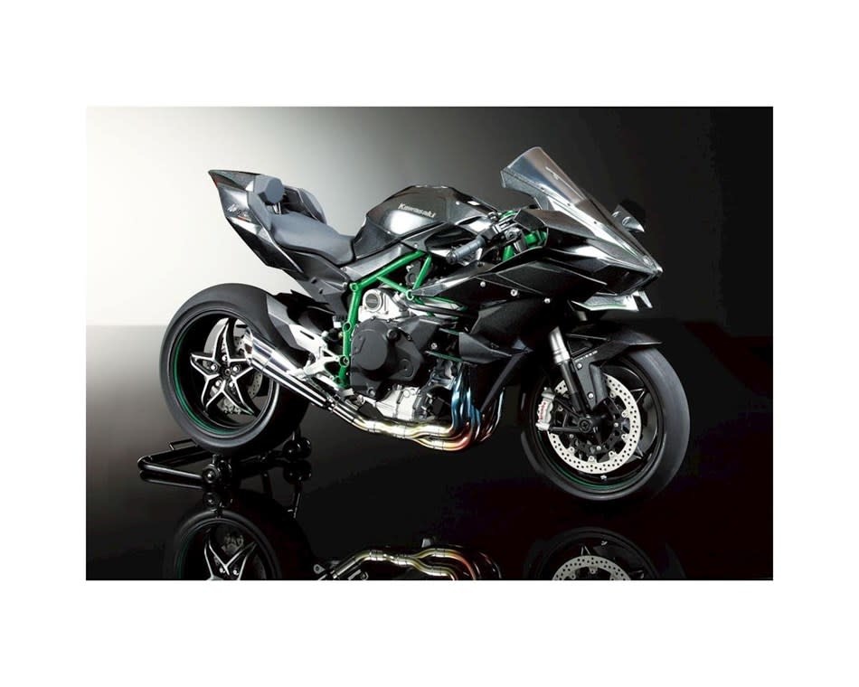 TAM14131 1/12 KAWASAKI NINJA H2R PLASTIC MODEL KIT