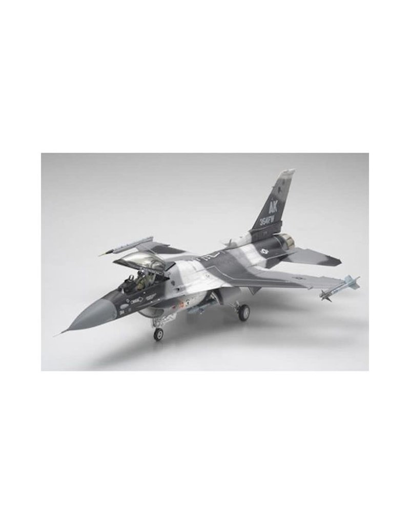 TAMIYA TAM61106 1/48 F-16C/N "AGRESSOR/ADVERSARY" PLASTIC MODEL KIT