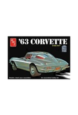 AMT AMT861 1/25 1963 CORVETTE STING RAY PLASTIC MODEL KIT