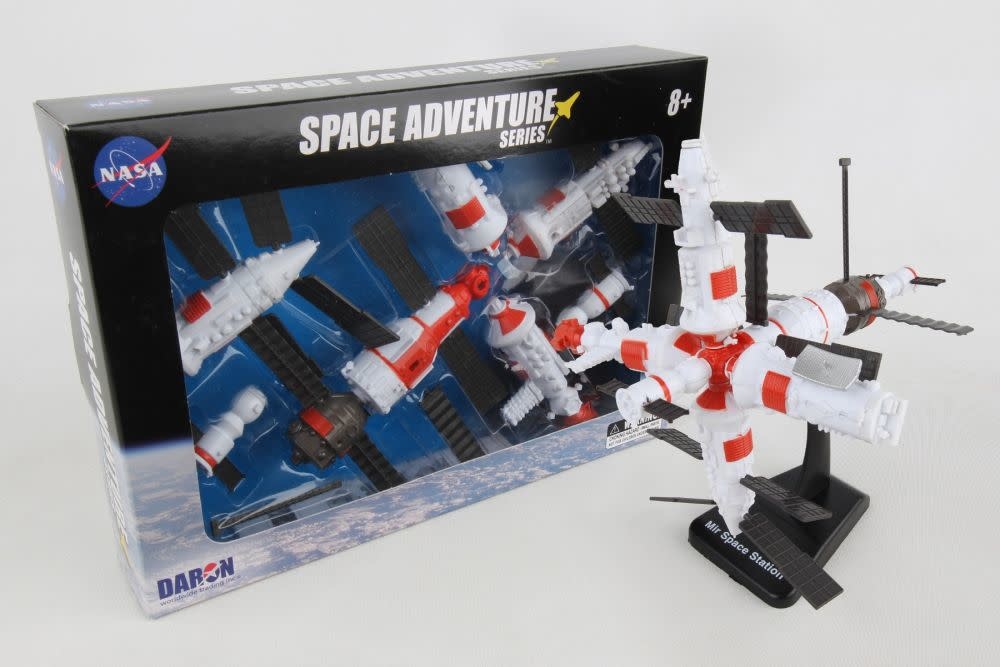NR20405B SPACE STATION PLAYSET