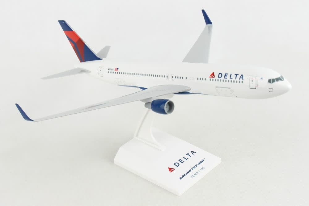 SKR330 1/150 DELTA 767-300 2007 LIVERY