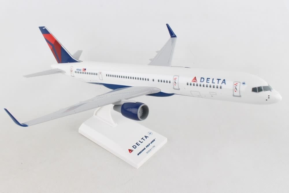 SKR545 1/150 BOEING 757-200 DELTA NEW LIVERY