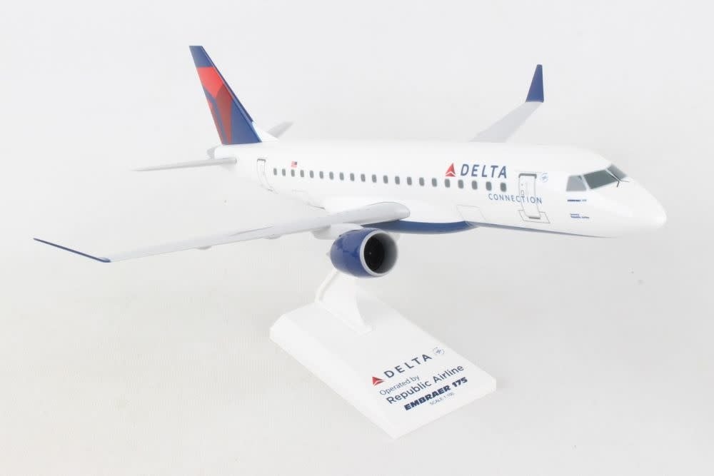 SKR814 1/100 DELTA REPUBLIC ERJ175