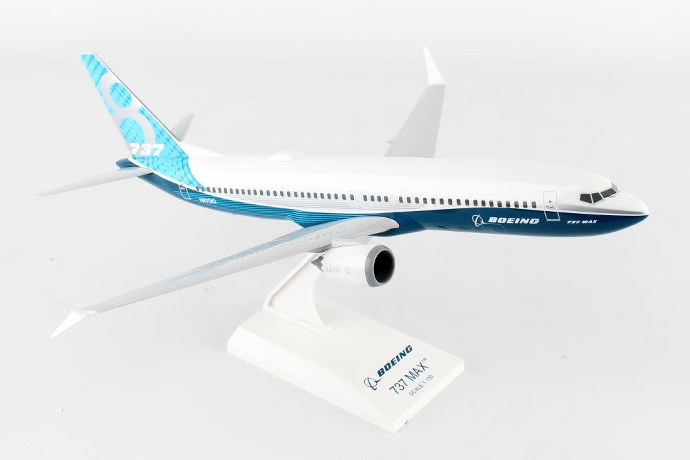 SKR935 1/130 BOEING HOUSE 737-MAX8