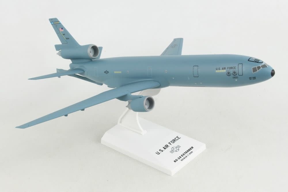 SKR534 1/200 KC10 USAF MCGUIRE AFB NEW LIVERY
