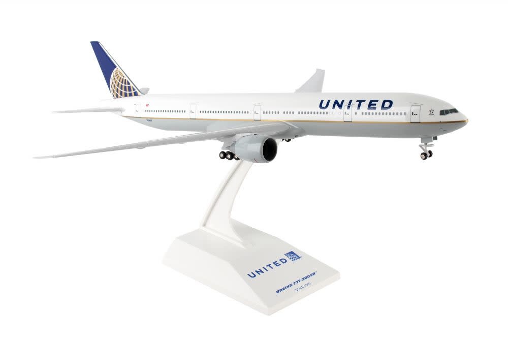 *SKR900 1/200 B777-300 UNITED AIRLINES