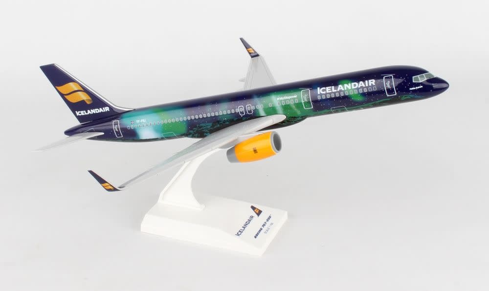 SKR892 1/150 B757-200 ICELAND AIR HEKLA