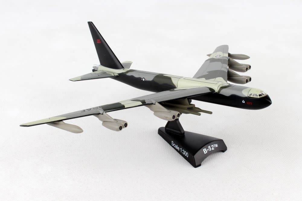 PS5391 1/300 B-52 STRATOFORTRESS