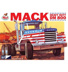MPC MPC899 1/25 MACK DM800 SEMI TRACTOR