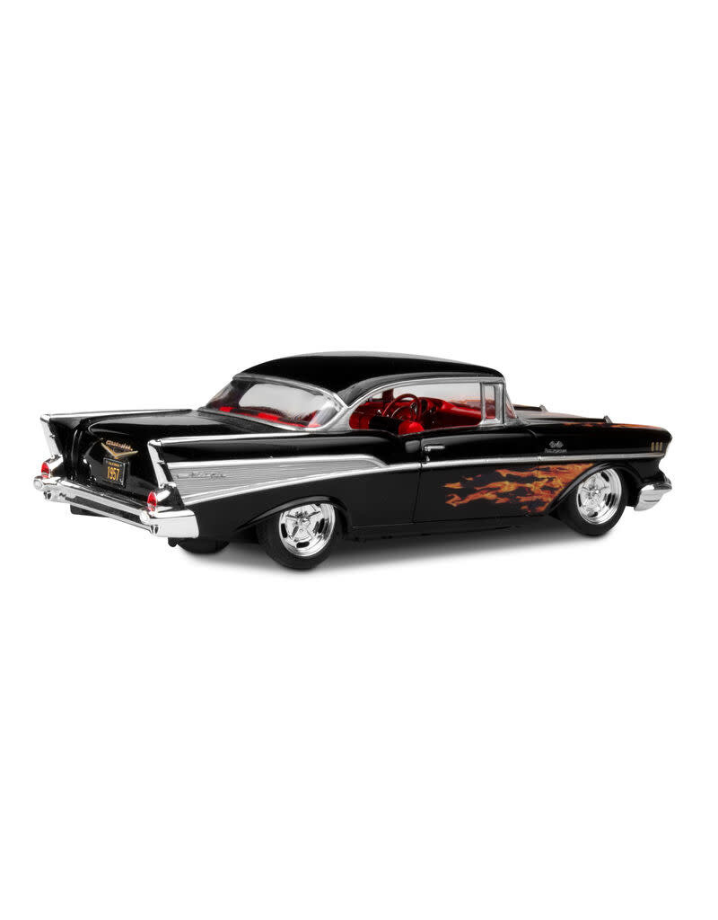 REVELL RMX851529 1/25 1957 CHEVY BEL AIR SNAP PLASTIC MODEL KIT