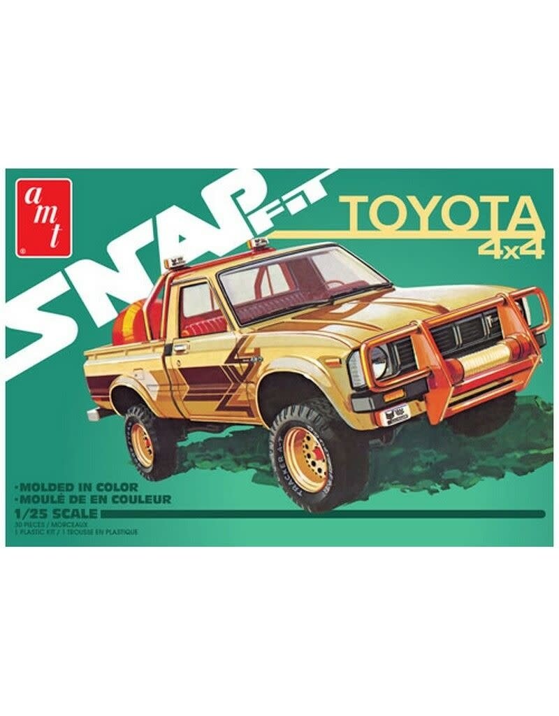 AMT AMT1114M 1/25 1980 TOYOTA HILUX SR5 PICKUP SNAP