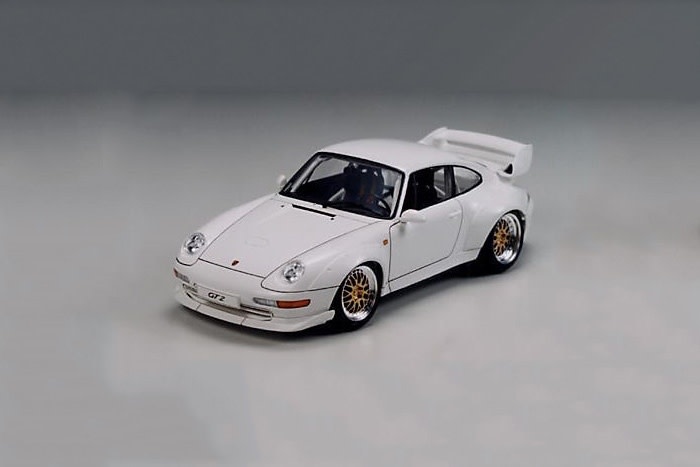 TAM24247 1/24 SCALE GT2 ST VERSION PORSCHE PLASTIC MODEL KIT